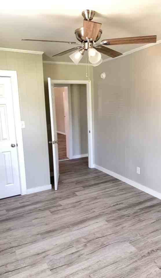66 Currie St - Photo 3 of 17