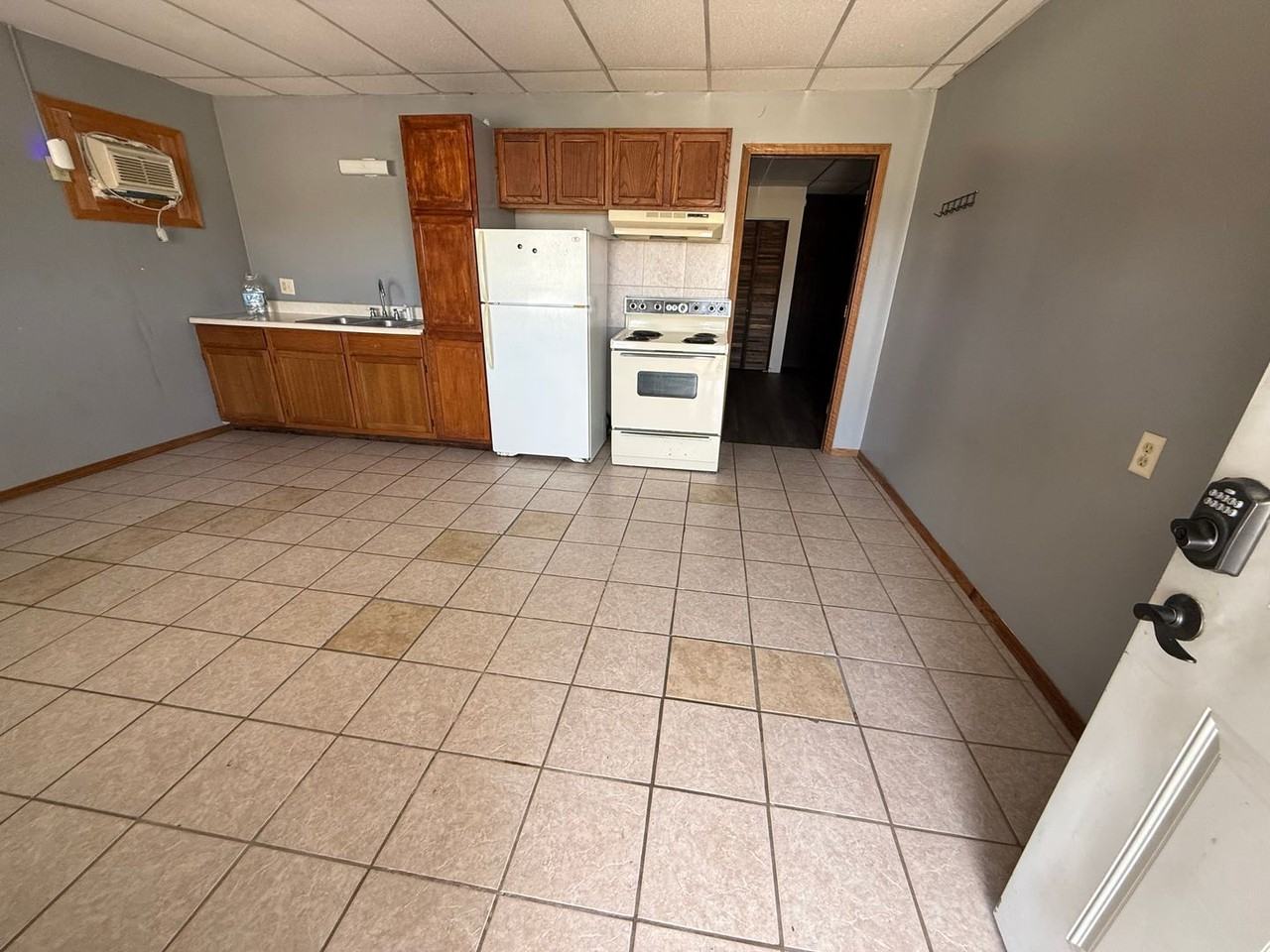 9857 W Smith St #1 - Photo 3 of 3