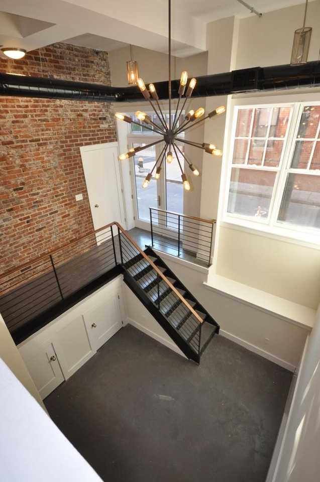 663 Massachusetts Ave - Photo 6 of 11