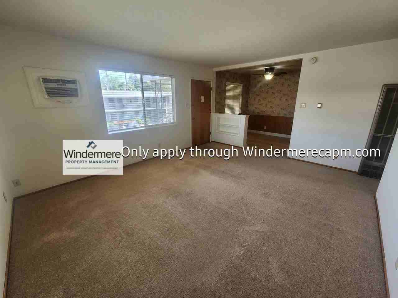 4421 Del Rio Rd - Photo 3 of 11