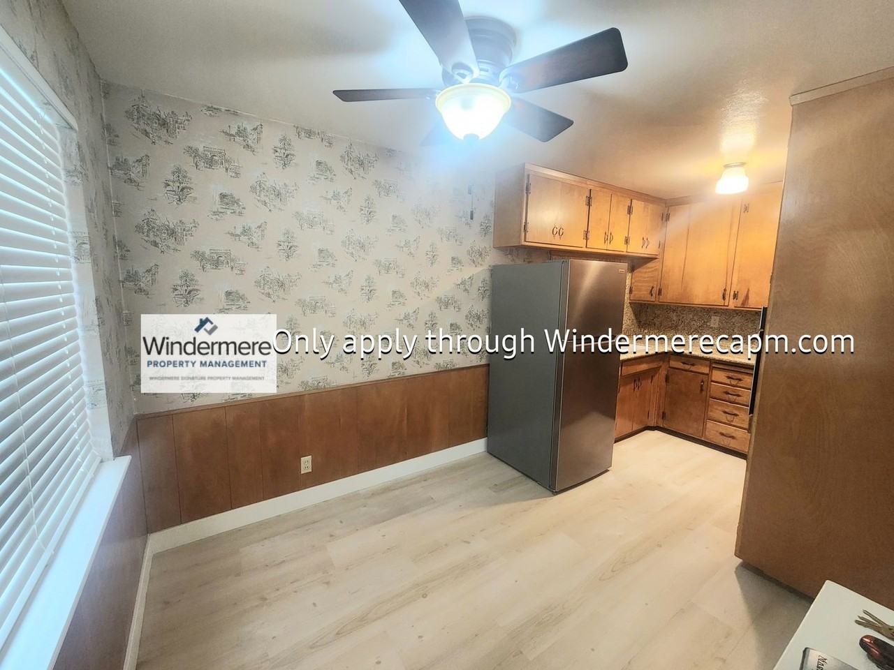 4421 Del Rio Rd - Photo 4 of 11