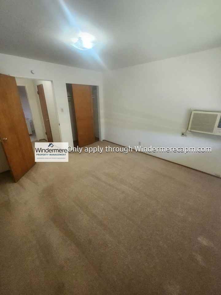 4421 Del Rio Rd - Photo 7 of 11