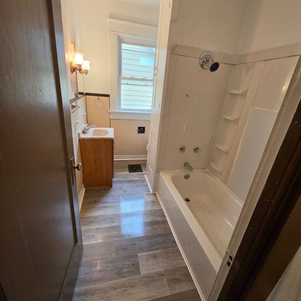 1904 Highland Ave #2 - Photo 3 of 4