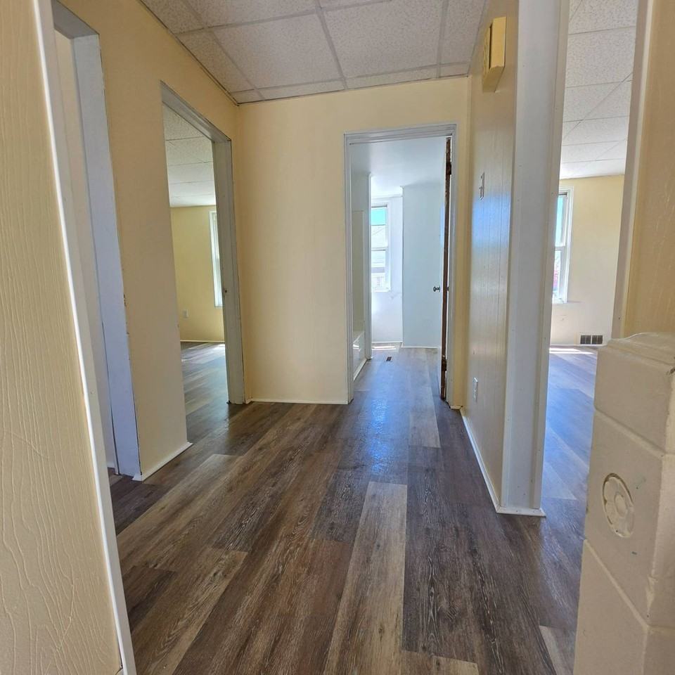 1206 Albert St - Photo 4 of 7