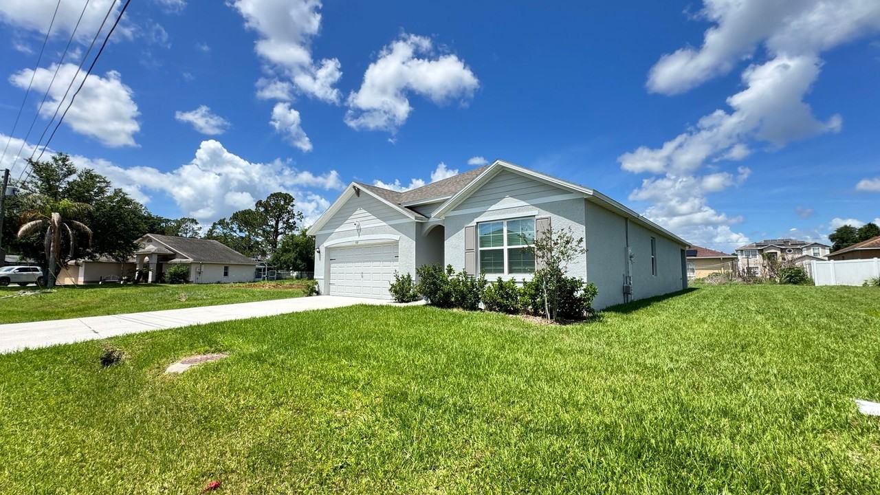939 939 Stockport Dr - Photo 5 of 45
