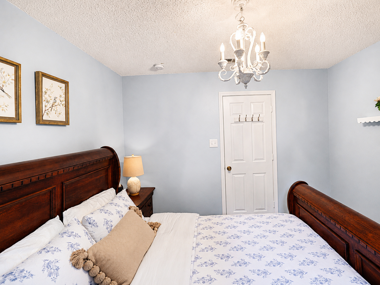 4008 Breezy Hill Ln - Photo 6 of 30