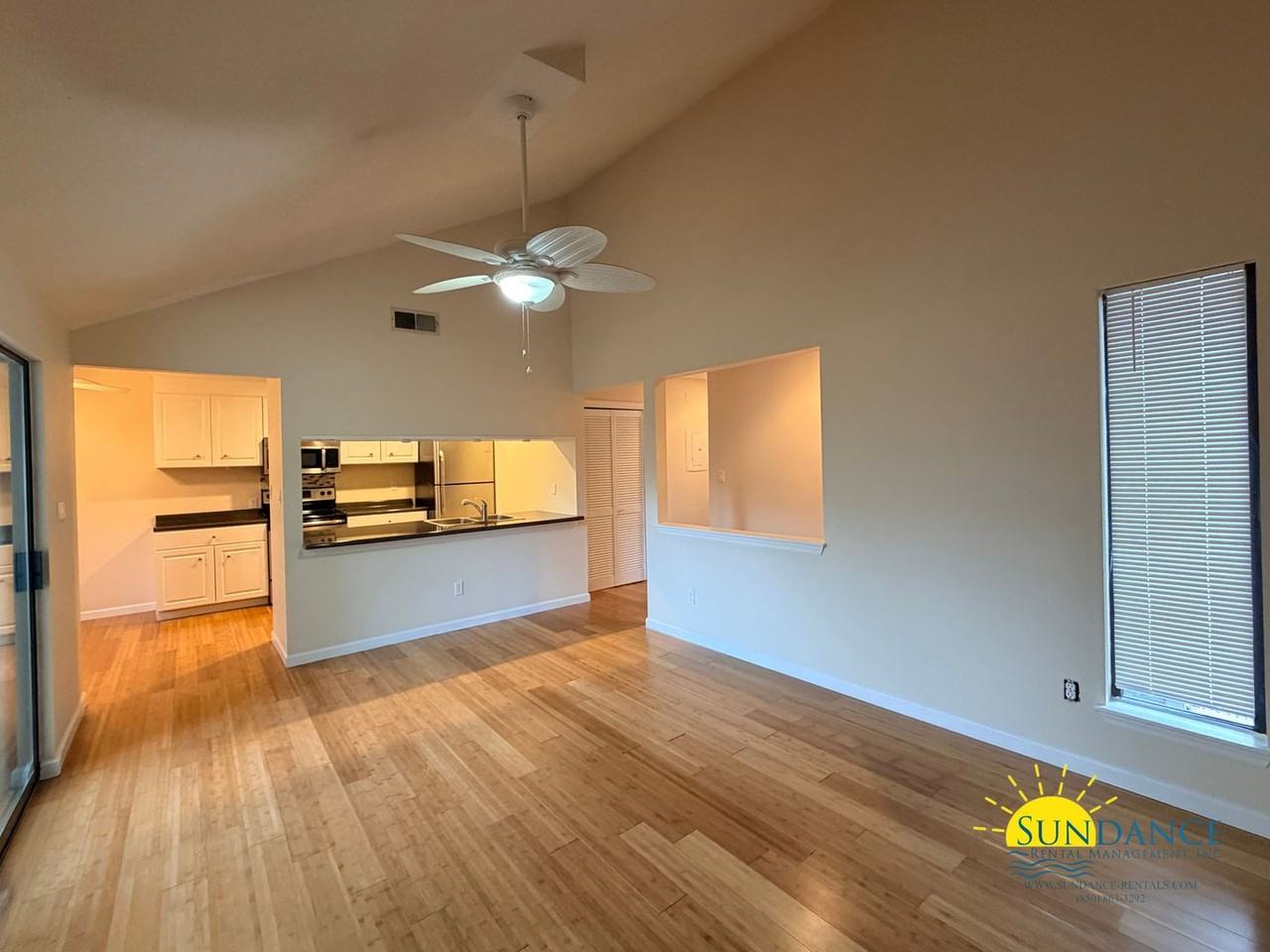 128 Elm Ave Se - Photo 7 of 26