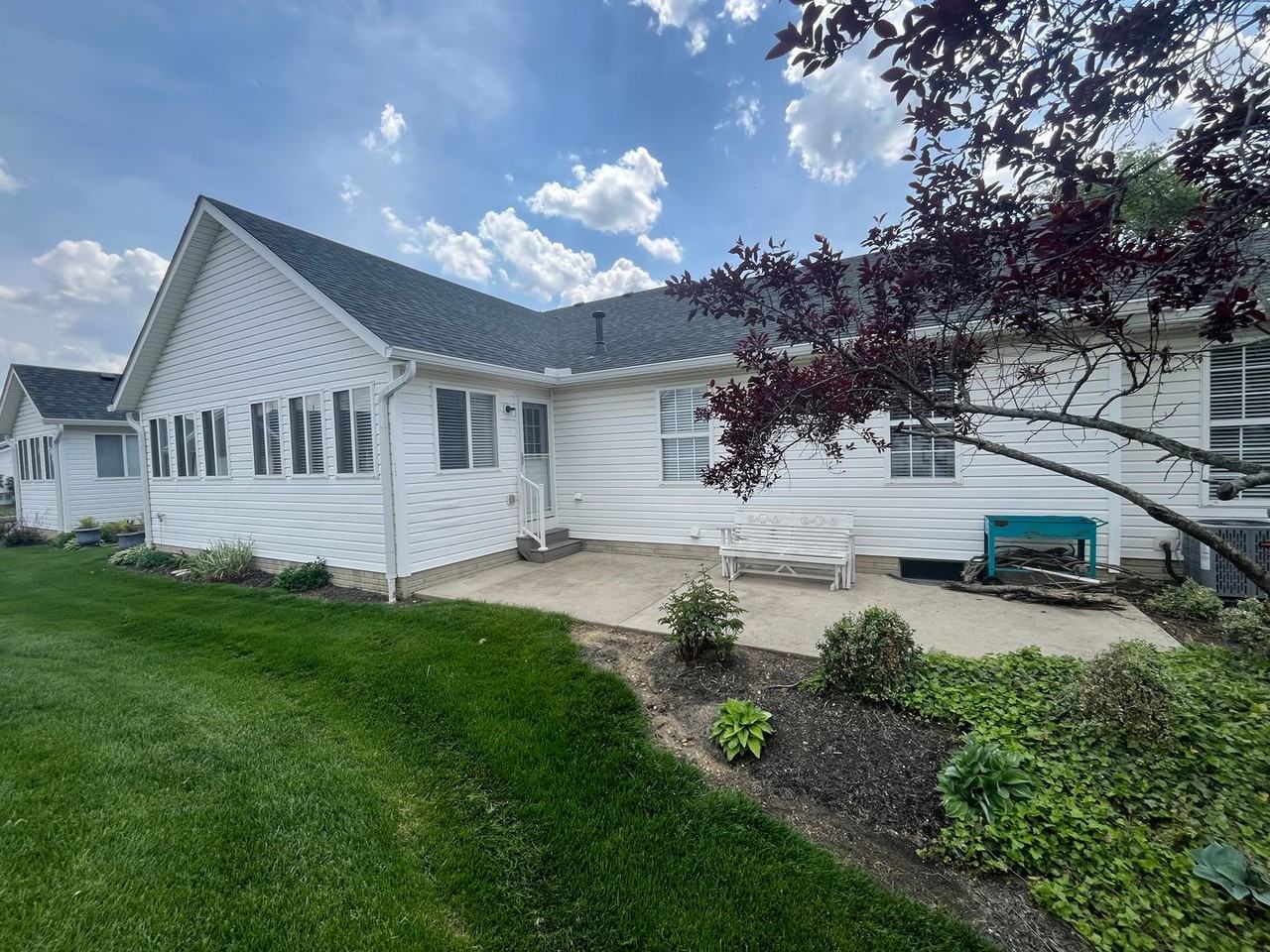 8286 Kingfisher Ln - Photo 2 of 8