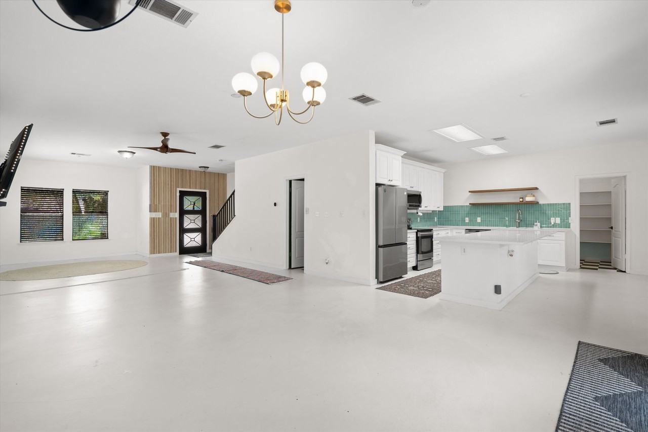 8353 Steamline Cir - Photo 2 of 42