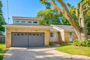 featured image of 2143 Yardley Cir