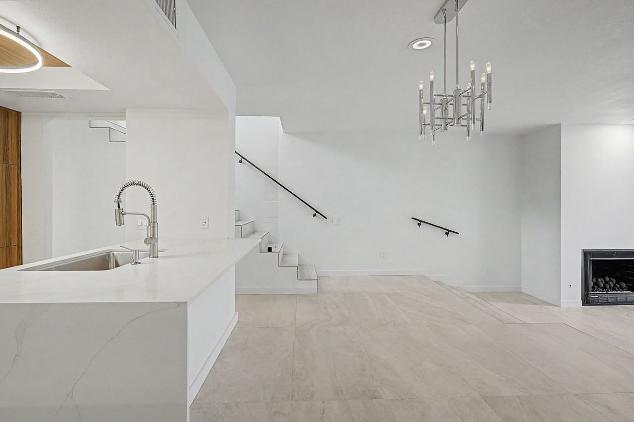 157 Calle Bravo - Photo 2 of 32