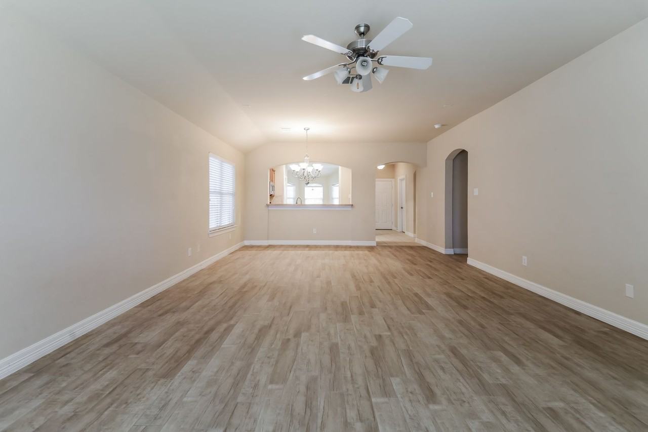 1524 Toucan Dr - Photo 6 of 16