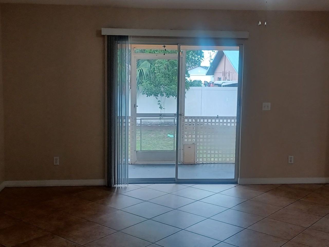 100 100 / 104 Trafalgar Pkwy - Photo 5 of 22