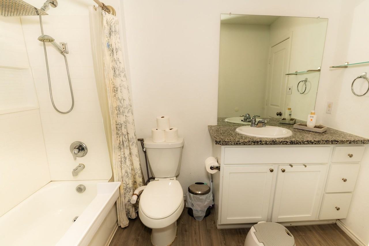 7222 Silos Rdg - Photo 2 of 35