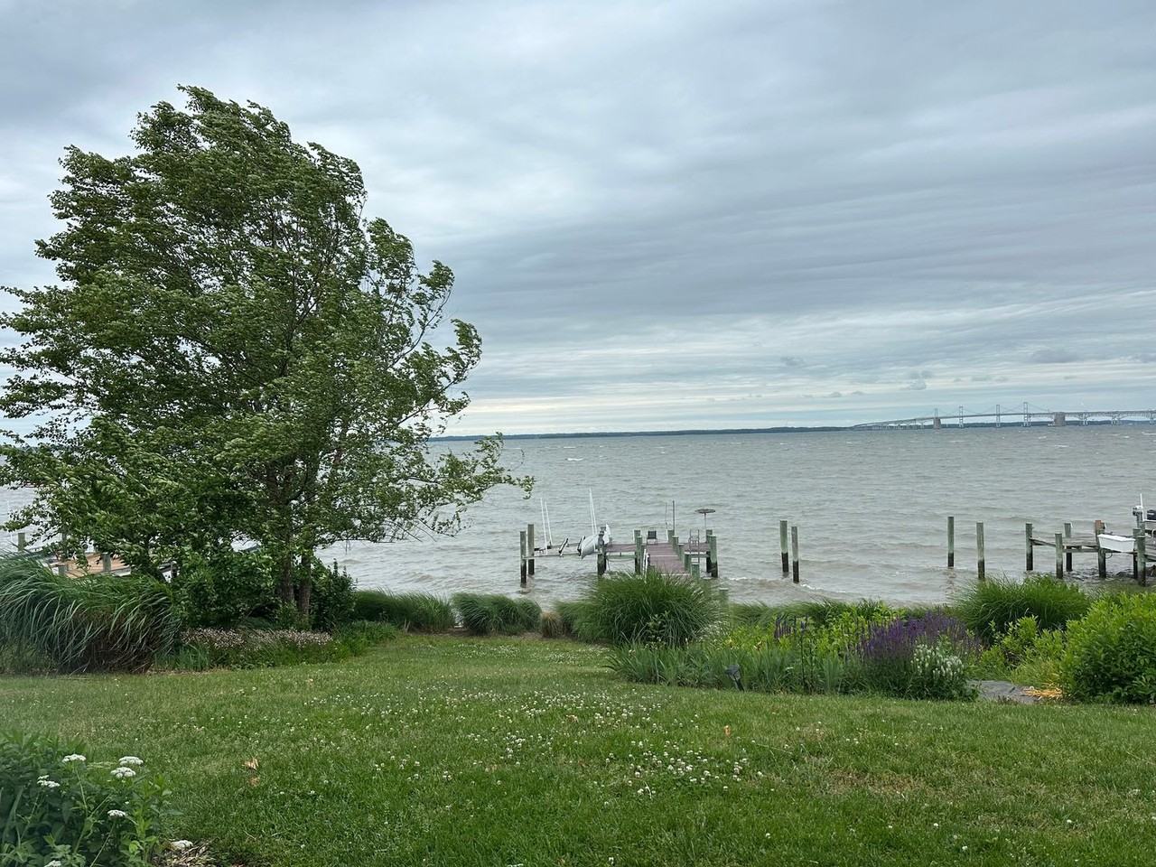 1006 Bayside Dr - Photo 2 of 15