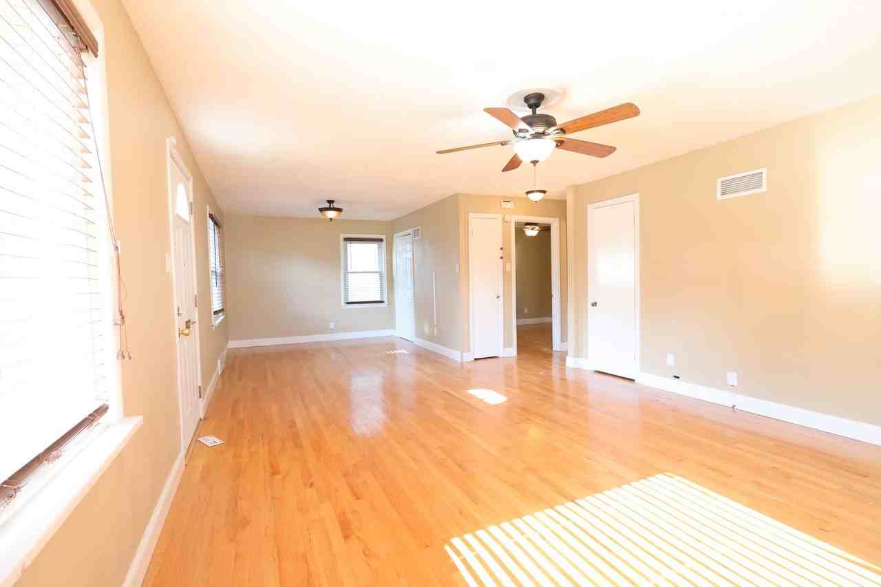439 Caroline Ave - Photo 3 of 36