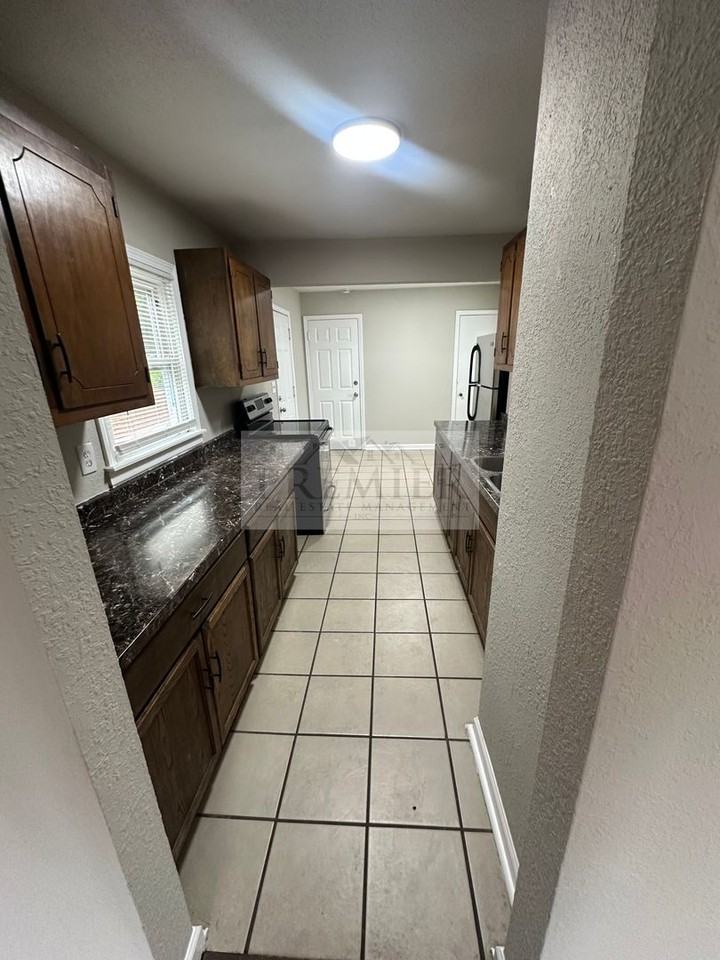 5709 Bales Ave - Photo 5 of 18