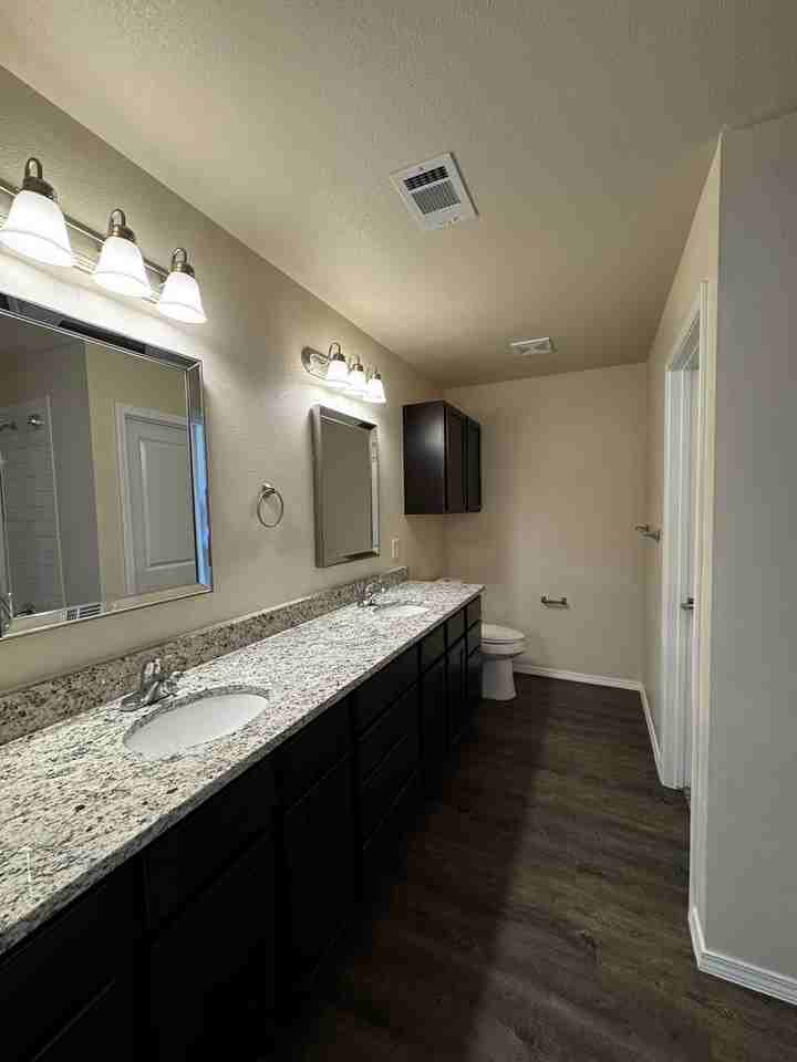 4203 Sunset St - Photo 5 of 16