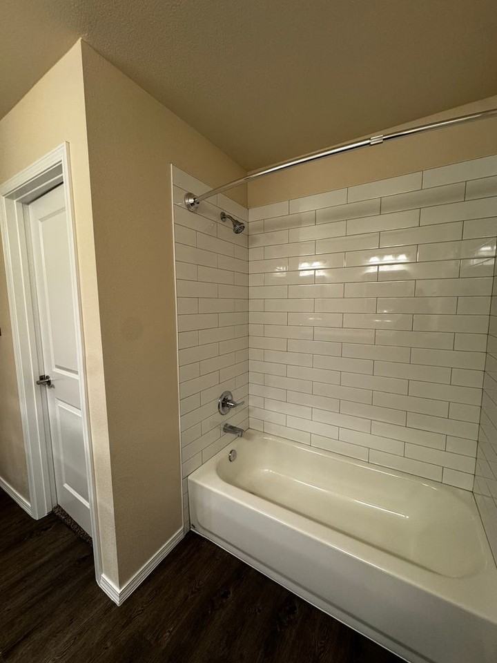 4203 Sunset St - Photo 6 of 16