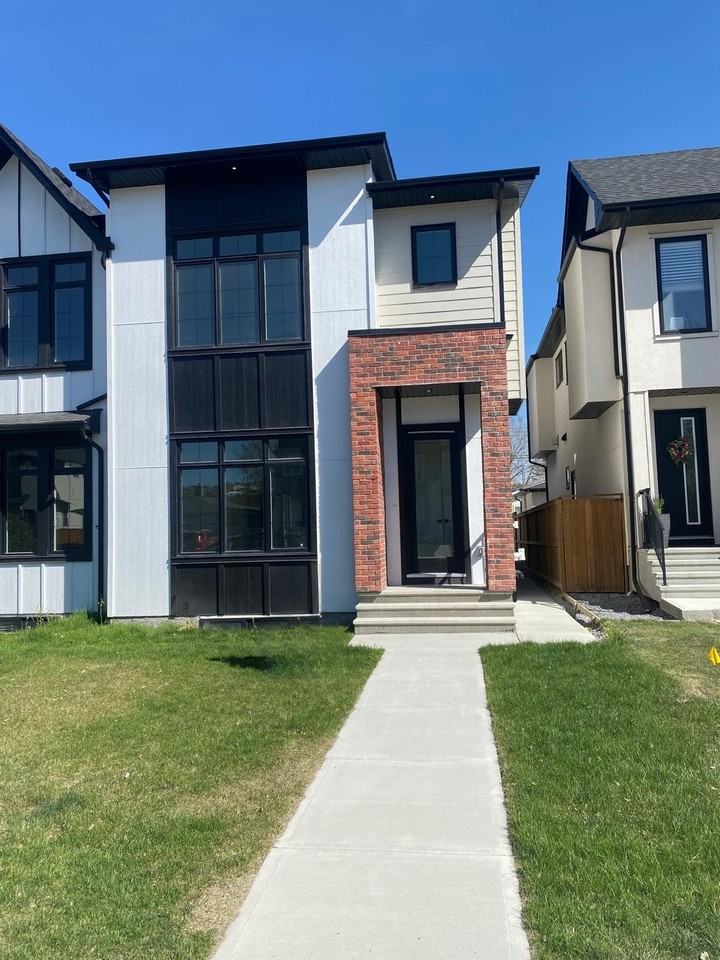 8526 47 Avenue Northwest - Photo 4 of 13