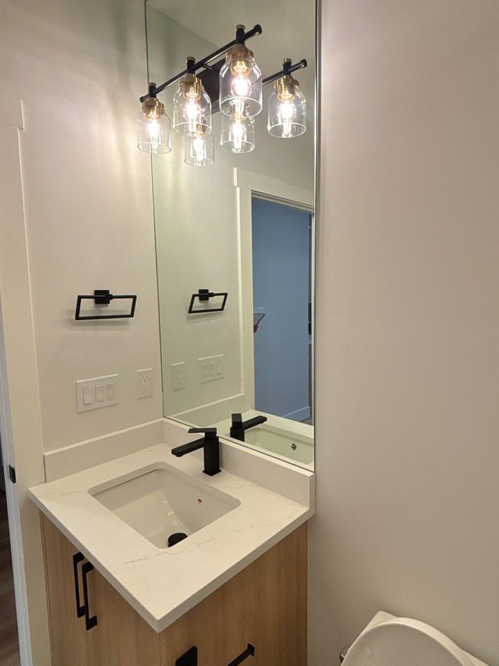8526 47 Avenue Northwest - Photo 5 of 13