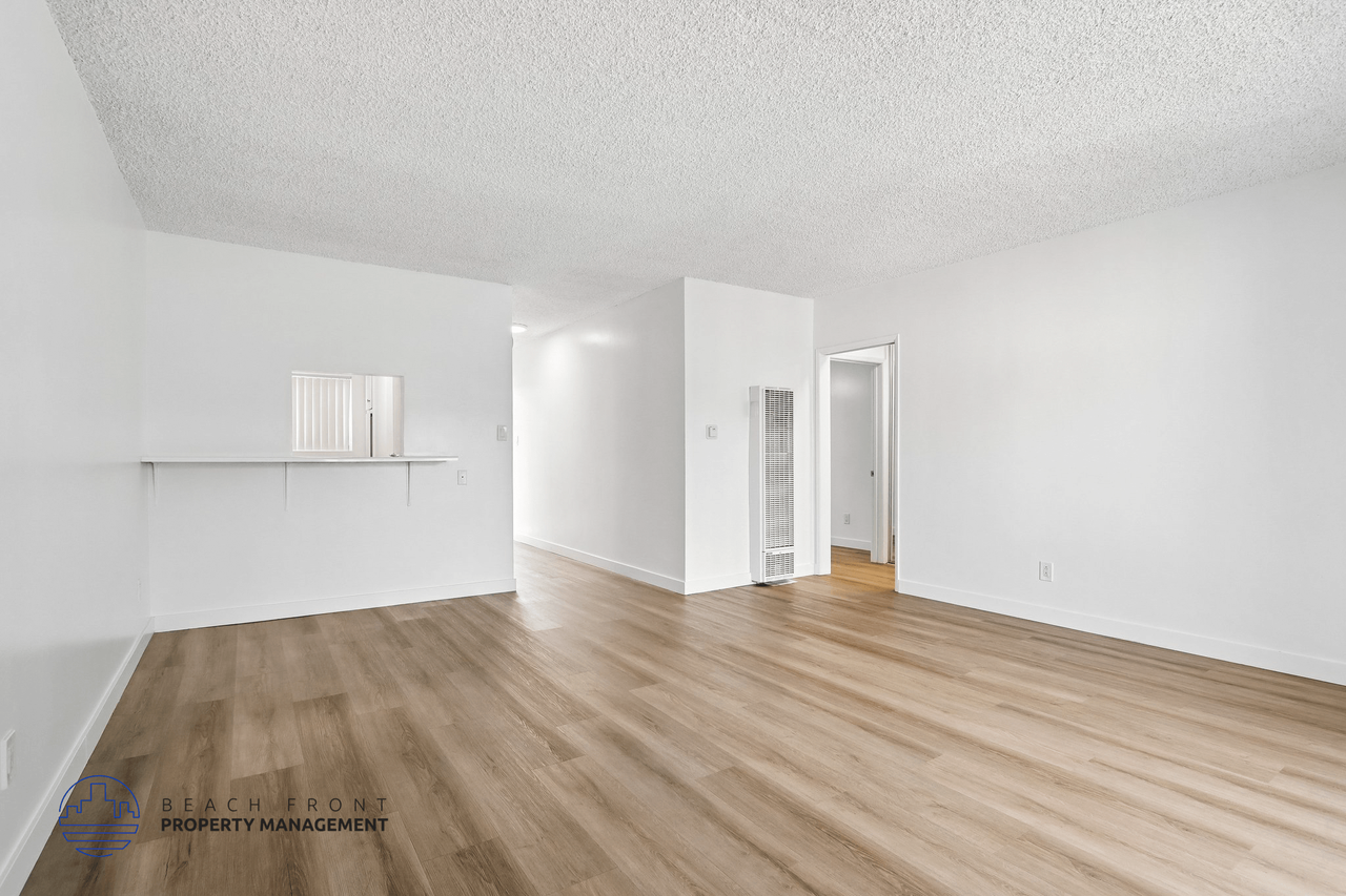 1458 Marine Ave. - Photo 4 of 22