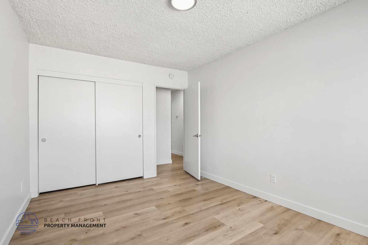 1458 Marine Ave. - Photo 5 of 22