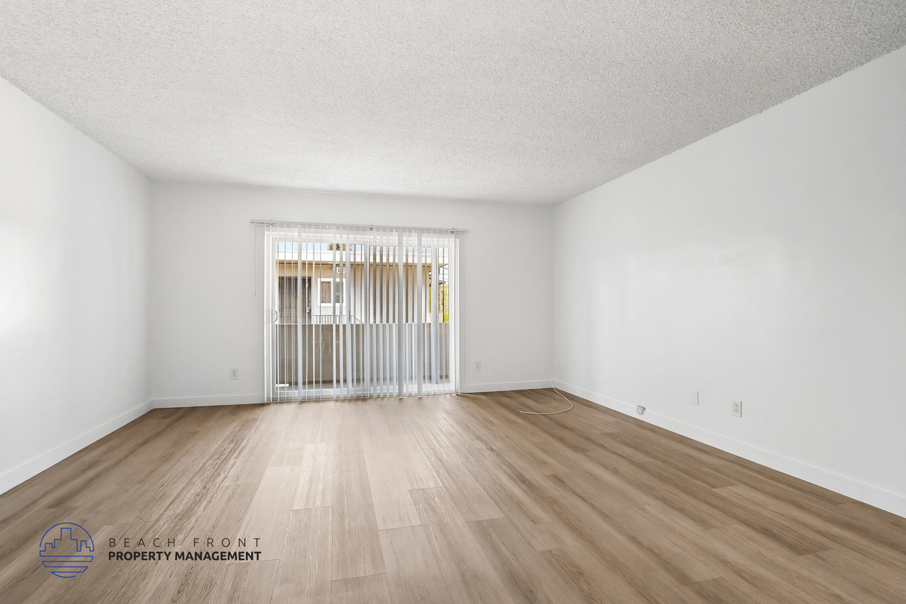 1458 Marine Ave. - Photo 6 of 22
