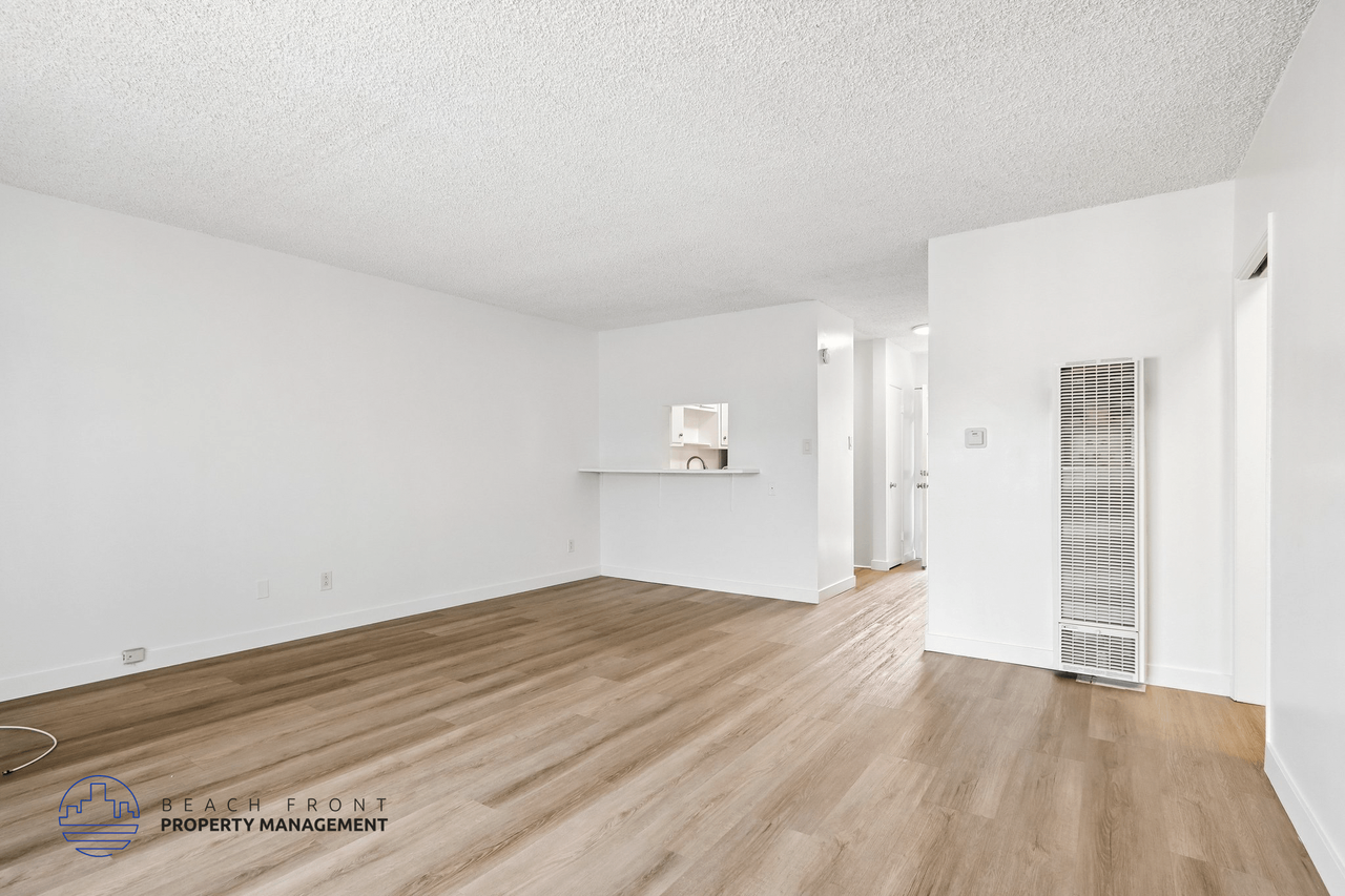 1458 Marine Ave. - Photo 7 of 22