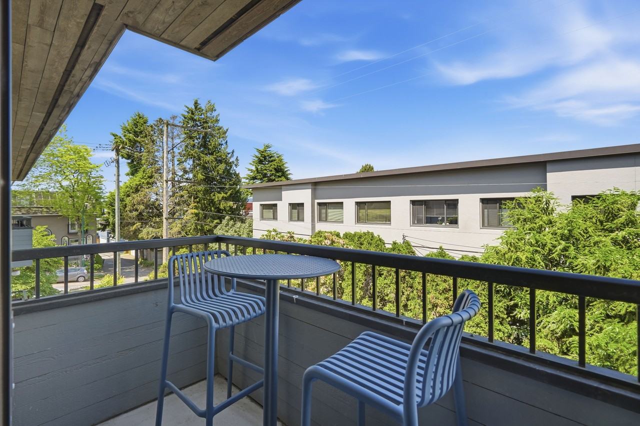 2475 York Avenue #305 - Photo 4 of 26
