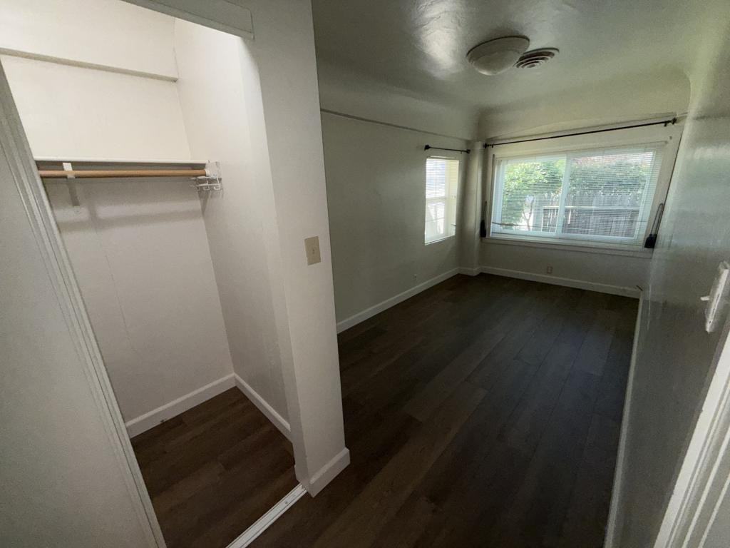 405 N 1st Ave - Photo 6 of 12