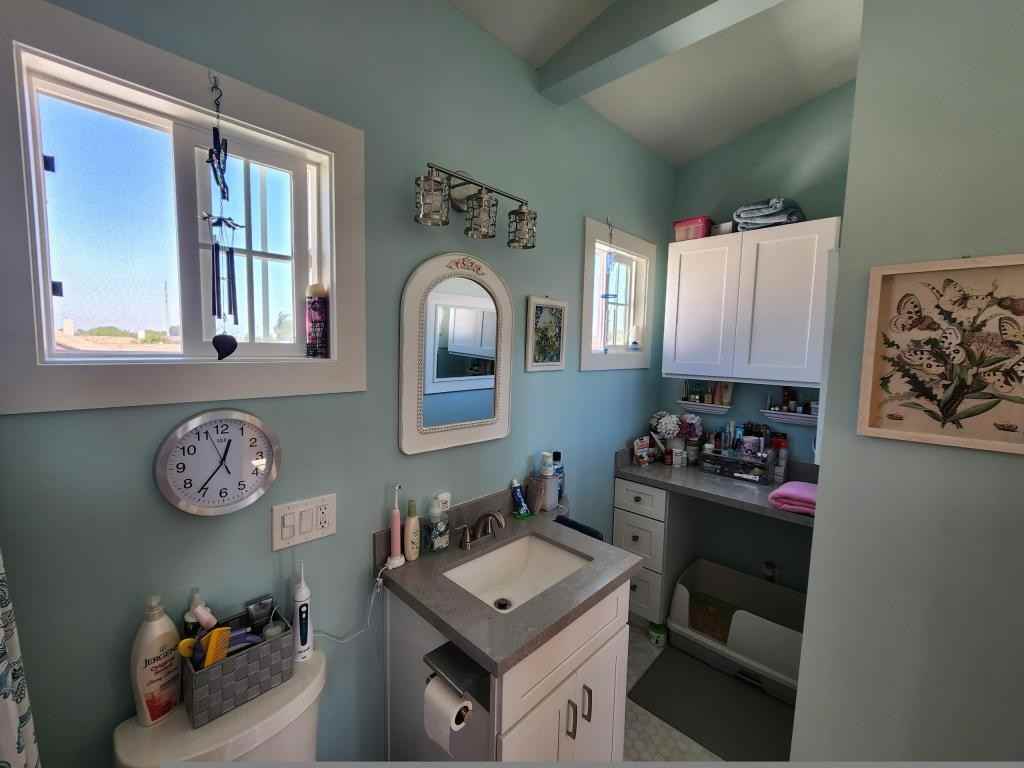 1158 Walpen Dr - Photo 3 of 14