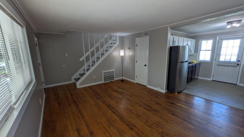 121 Nesper Rd - Photo 2 of 30