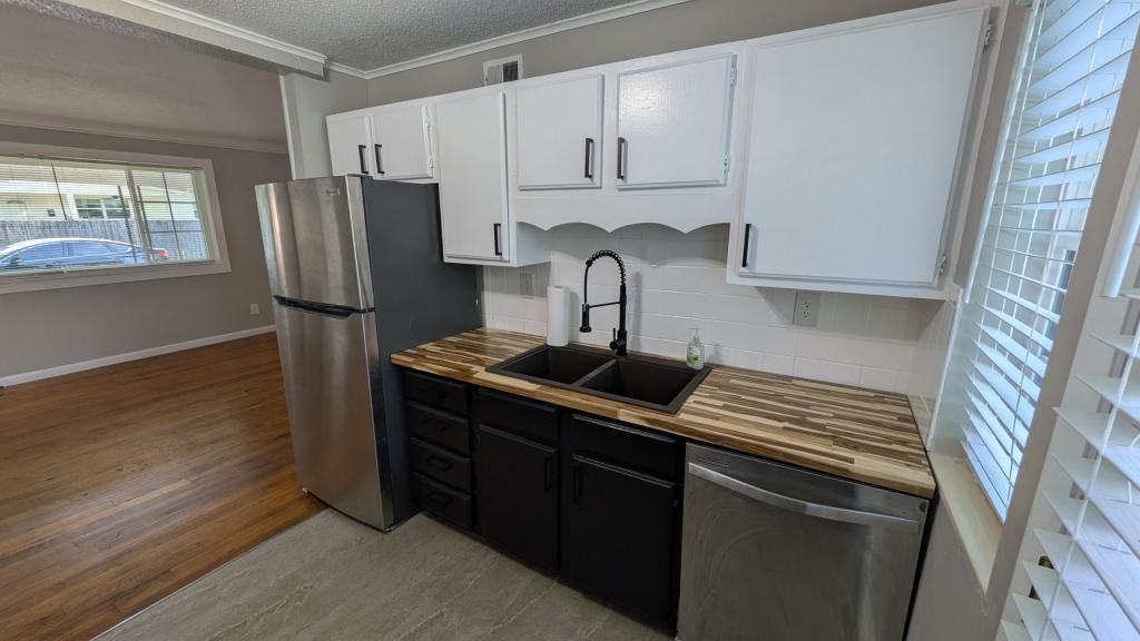 121 Nesper Rd - Photo 4 of 30