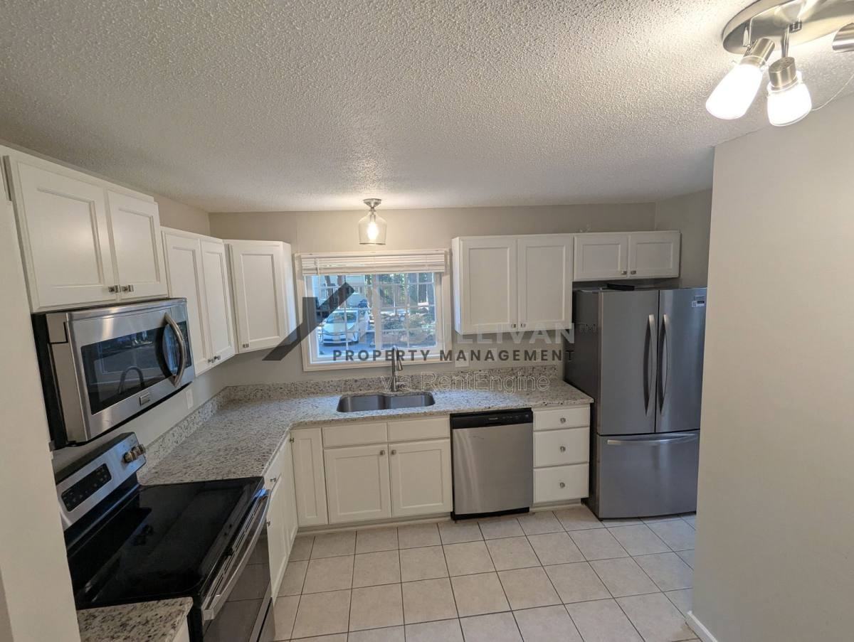 4 Willow Bridge Dr #1 - Photo 2 of 10