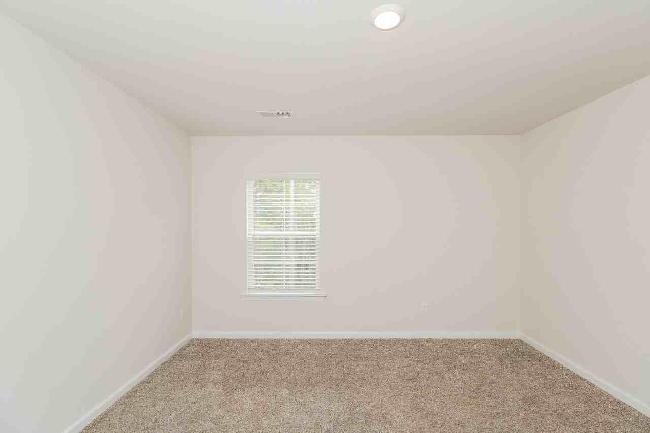 310 Longstone Ct - Photo 6 of 25