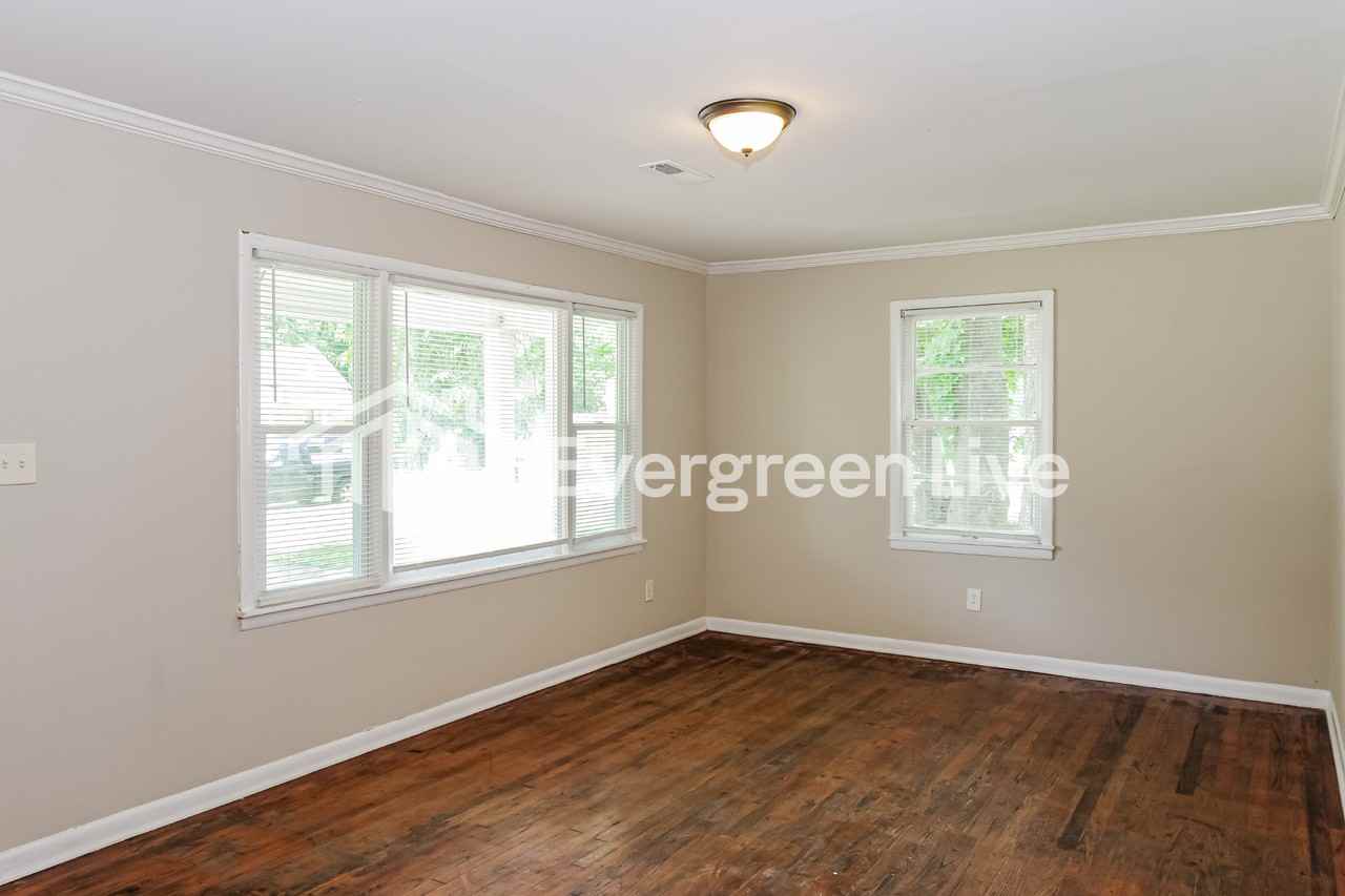 216 8th Ave Sw - Photo 3 of 16