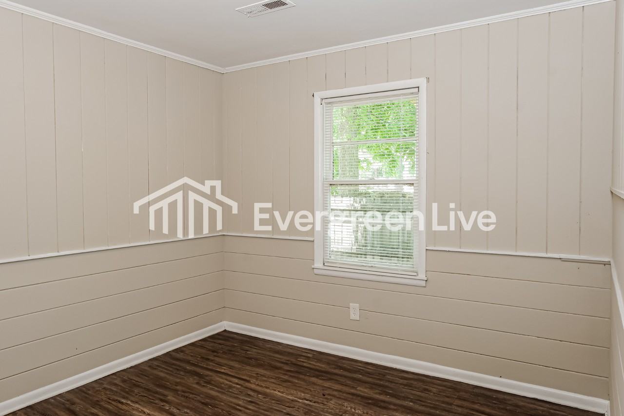 216 8th Ave Sw - Photo 5 of 16