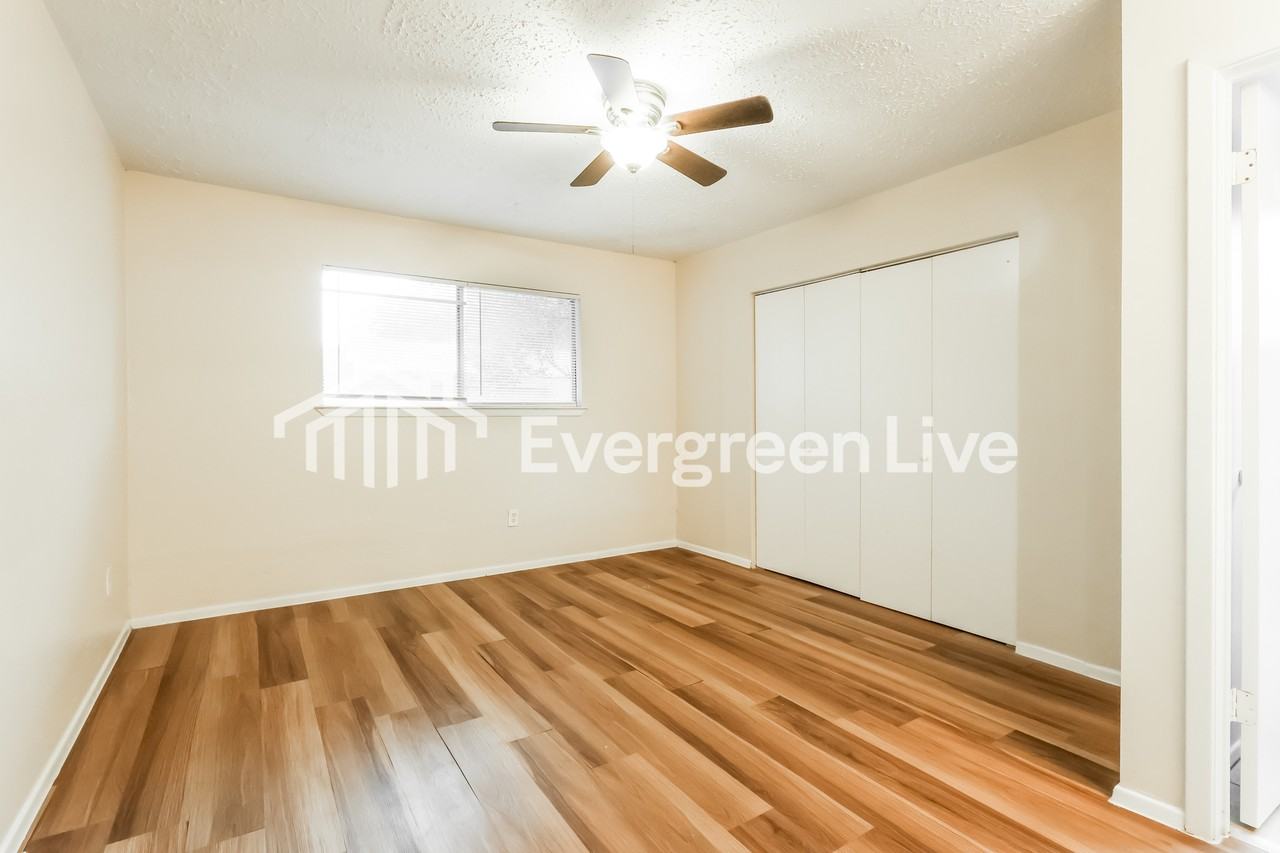 16326 Dew Drop Ln - Photo 5 of 14