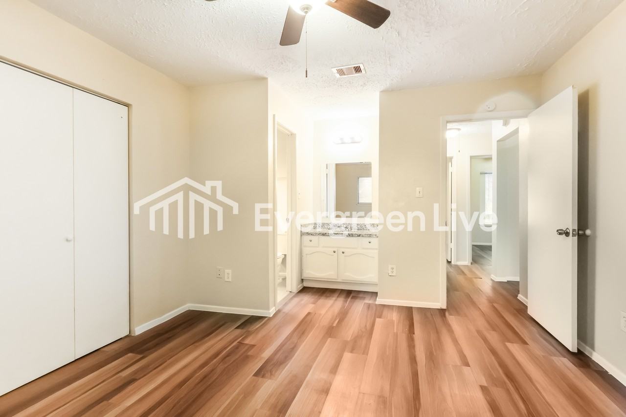 16326 Dew Drop Ln - Photo 6 of 14