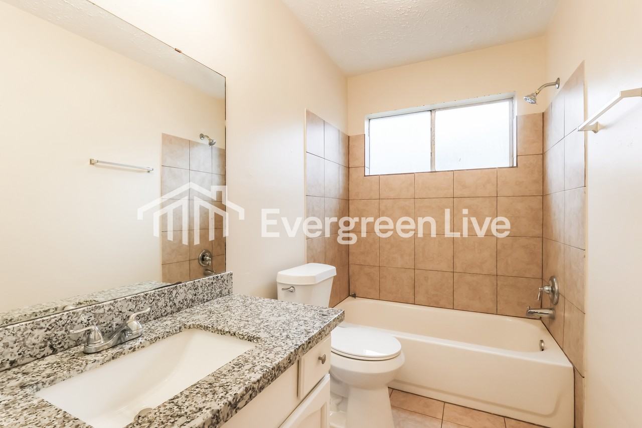 16326 Dew Drop Ln - Photo 7 of 14