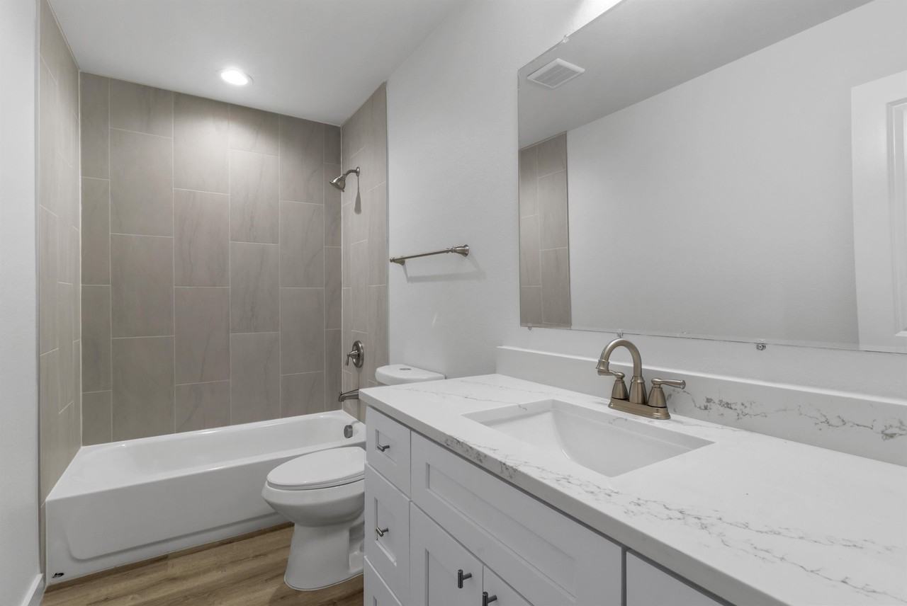 312 E Shepherd St #312 - Photo 6 of 18