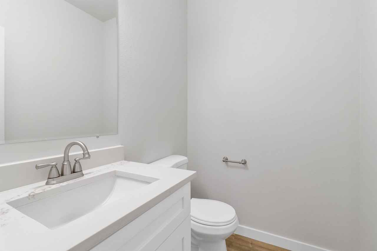 312 E Shepherd St #312 - Photo 2 of 18