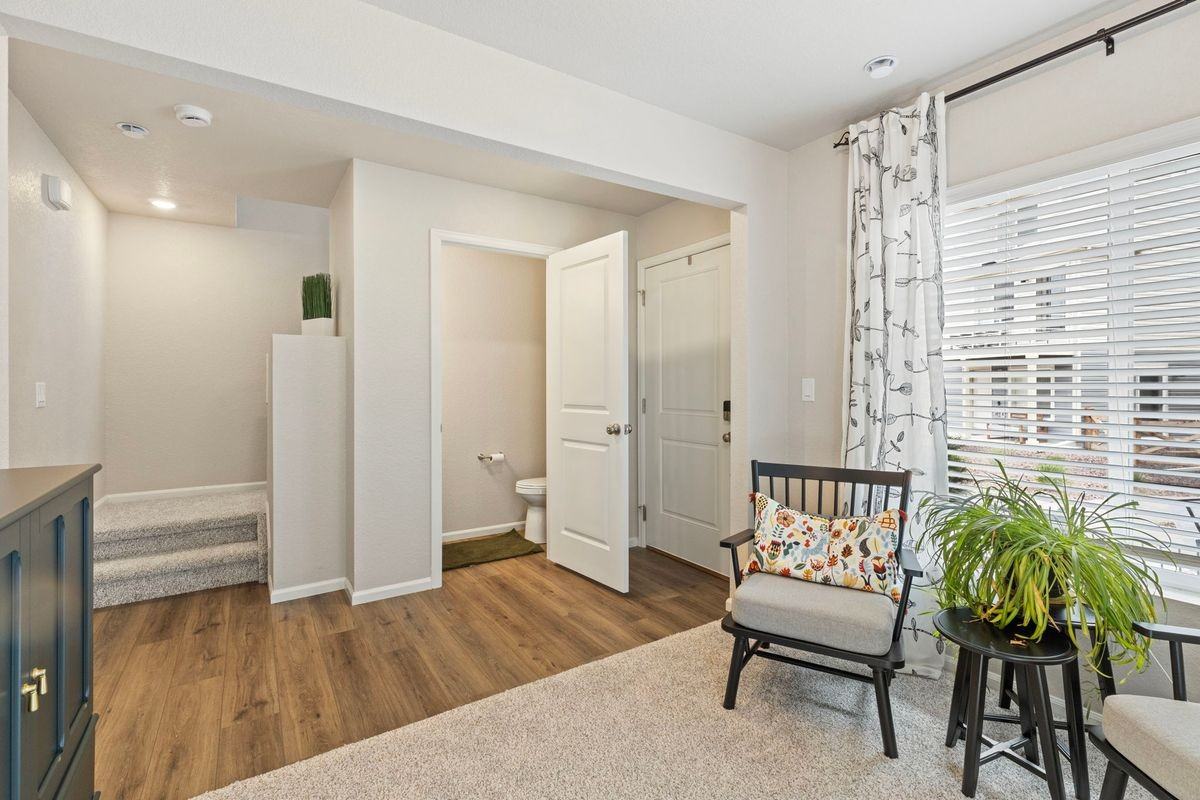 9440 Oro City Loop - Photo 5 of 27