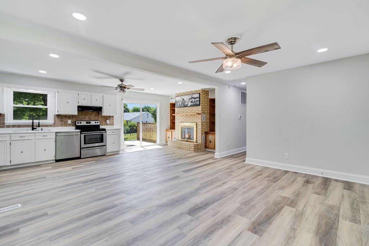 27419 Birch Manor Cir - Photo 5 of 37