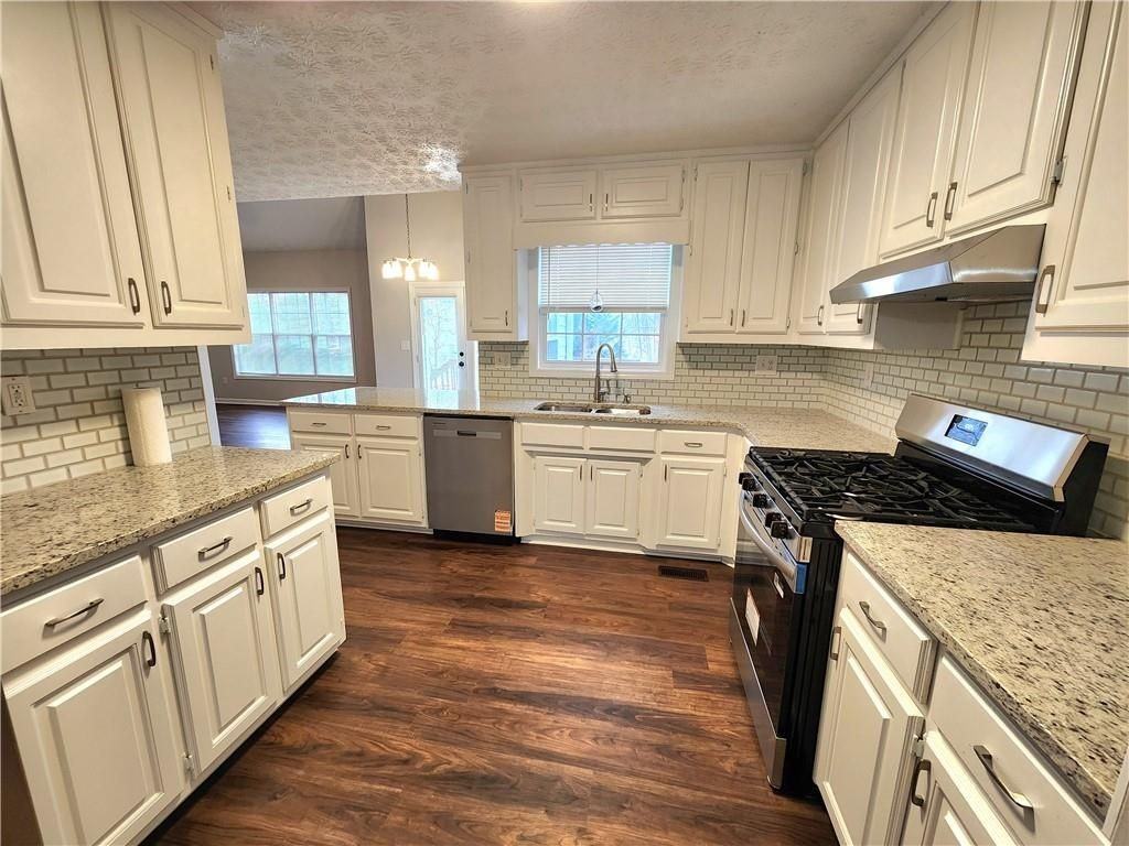 1645 Rushing River Way - Photo 4 of 37