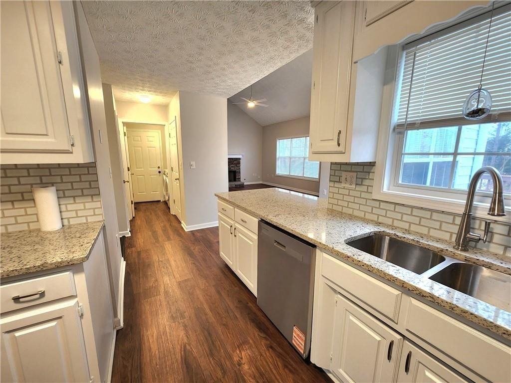1645 Rushing River Way - Photo 7 of 37