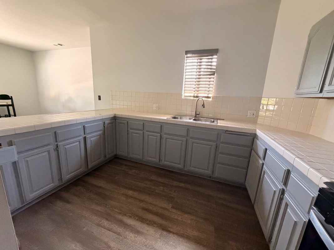1635 E Washington Blvd - Photo 4 of 14