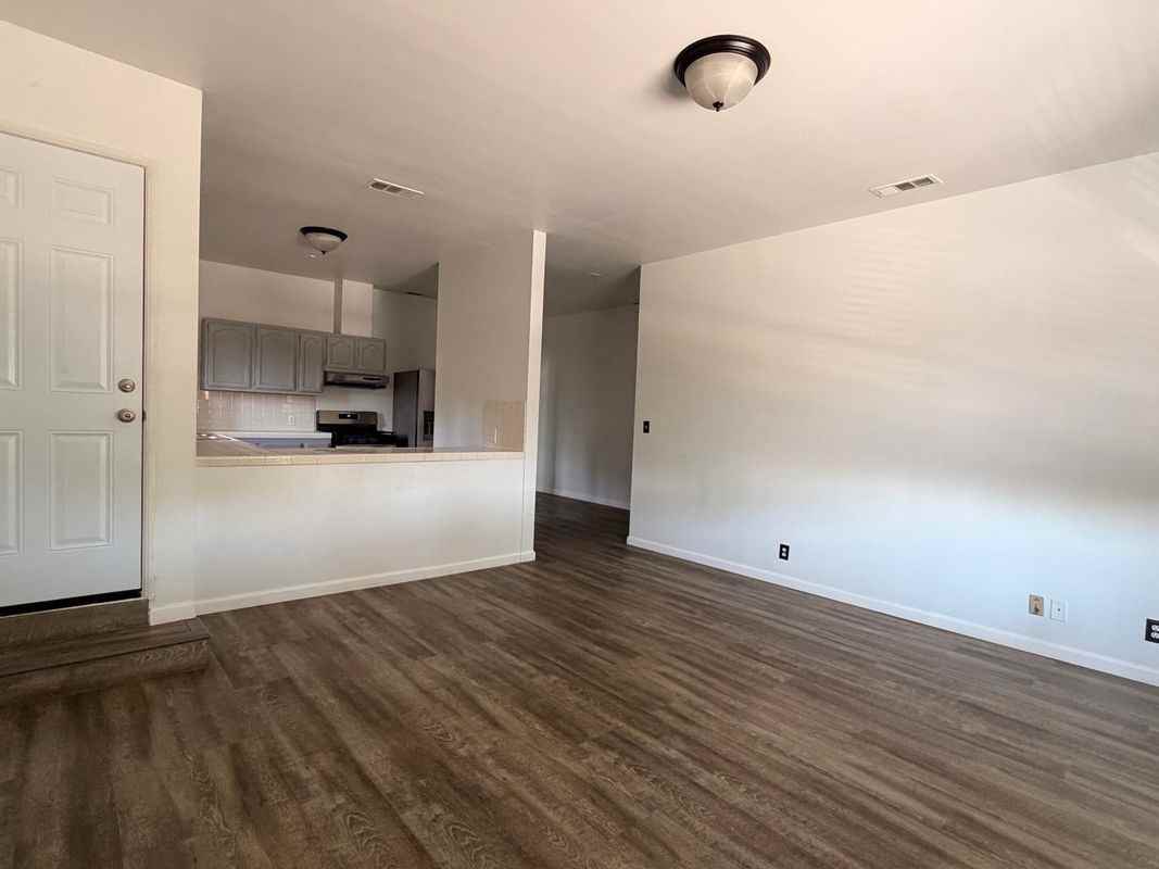 1635 E Washington Blvd - Photo 6 of 14