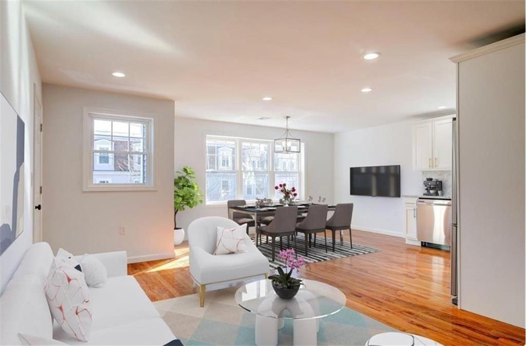17 Slocum St ##1 - Photo 2 of 24